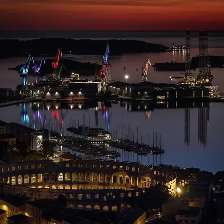 Angels - Anna Апартаменти