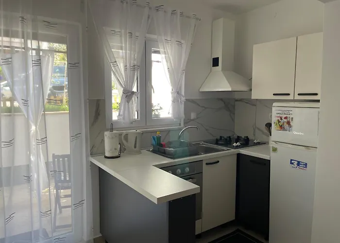 아파트 Angels - Anna